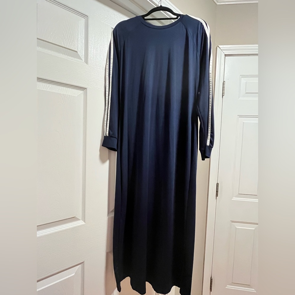 Navy Long Sleeve Athleisure Maxi Dress w/ White Stripe Detail (2XL)